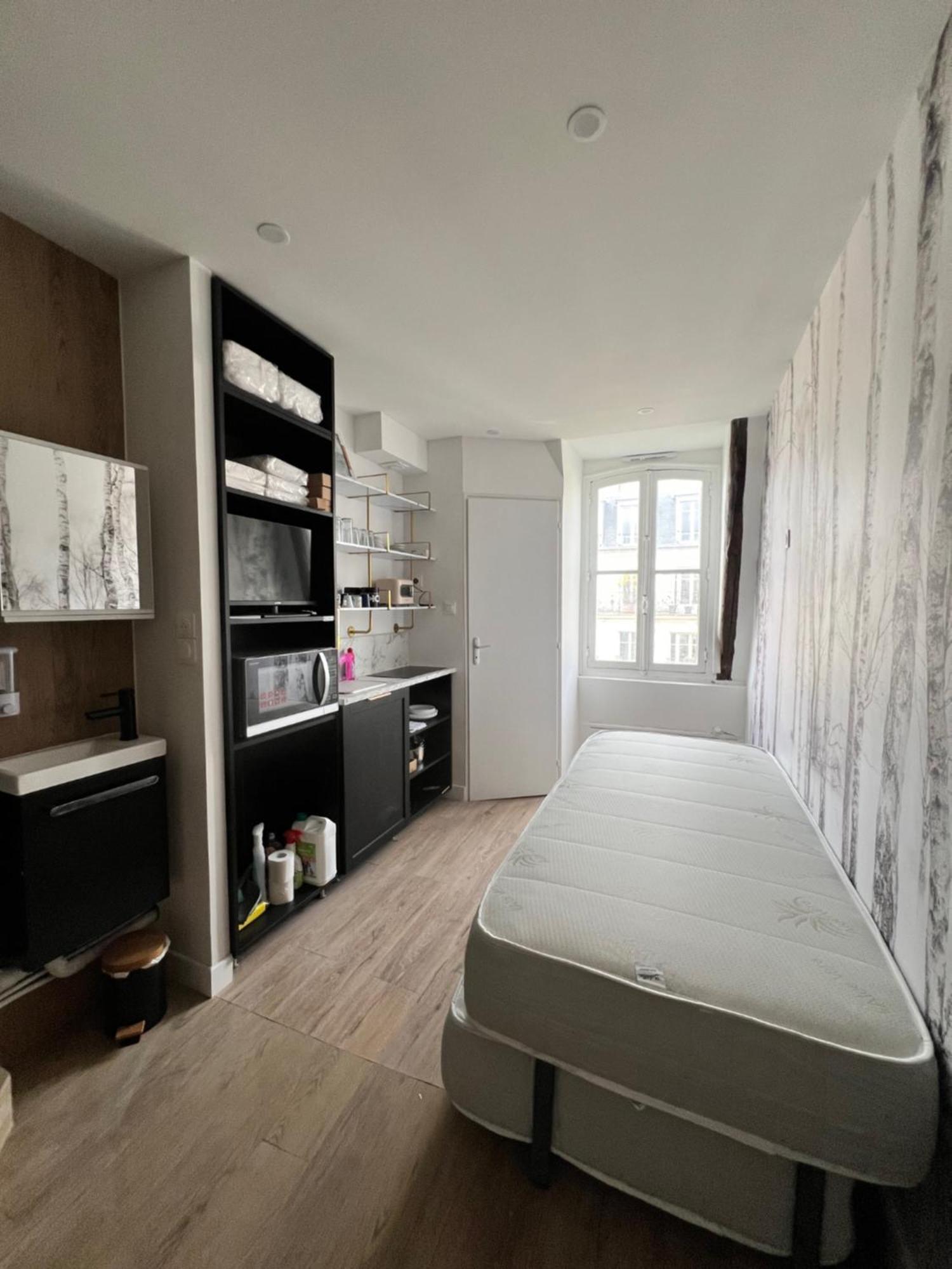 Batignolles, Montmartre Chambre 12M2 , Metro 13 Et 14 Parigi Esterno foto