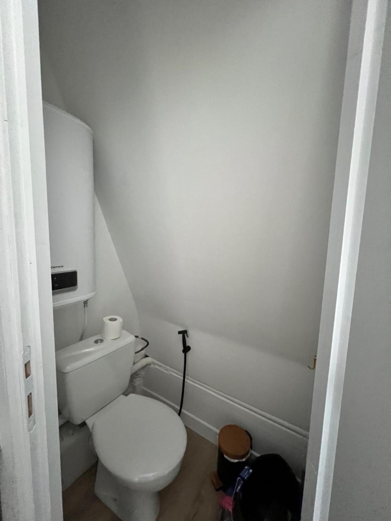 Batignolles, Montmartre Chambre 12M2 , Metro 13 Et 14 Parigi Esterno foto